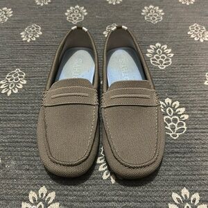 Rothys Driver loafer latte 10.5